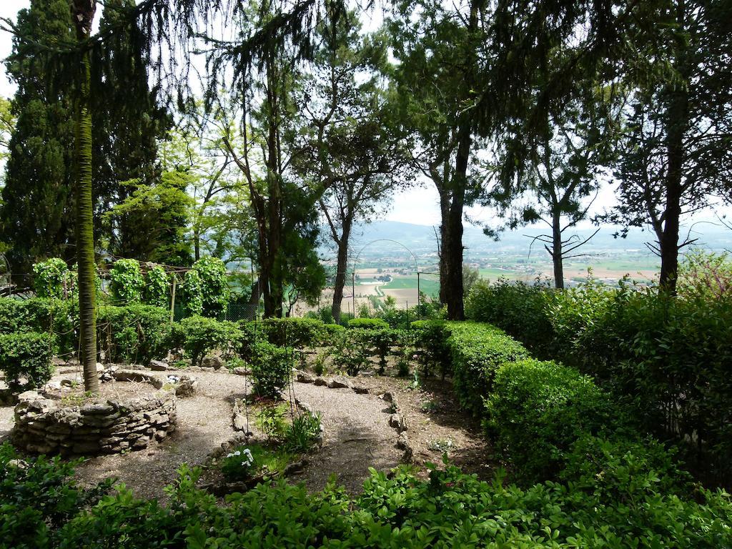 Sant'Enea Casa Fiorita Bed & Breakfast エクステリア 写真