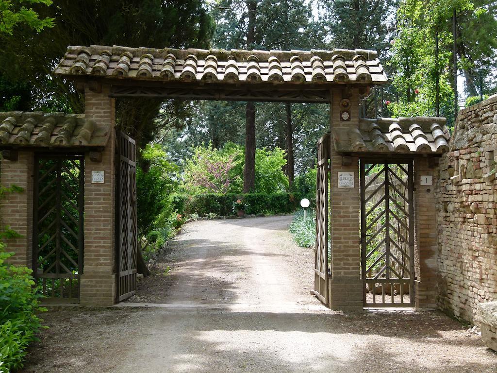 Sant'Enea Casa Fiorita Bed & Breakfast エクステリア 写真