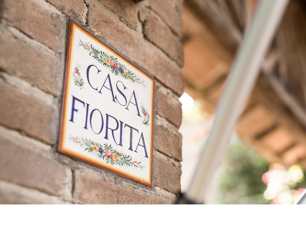 Sant'Enea Casa Fiorita Bed & Breakfast エクステリア 写真