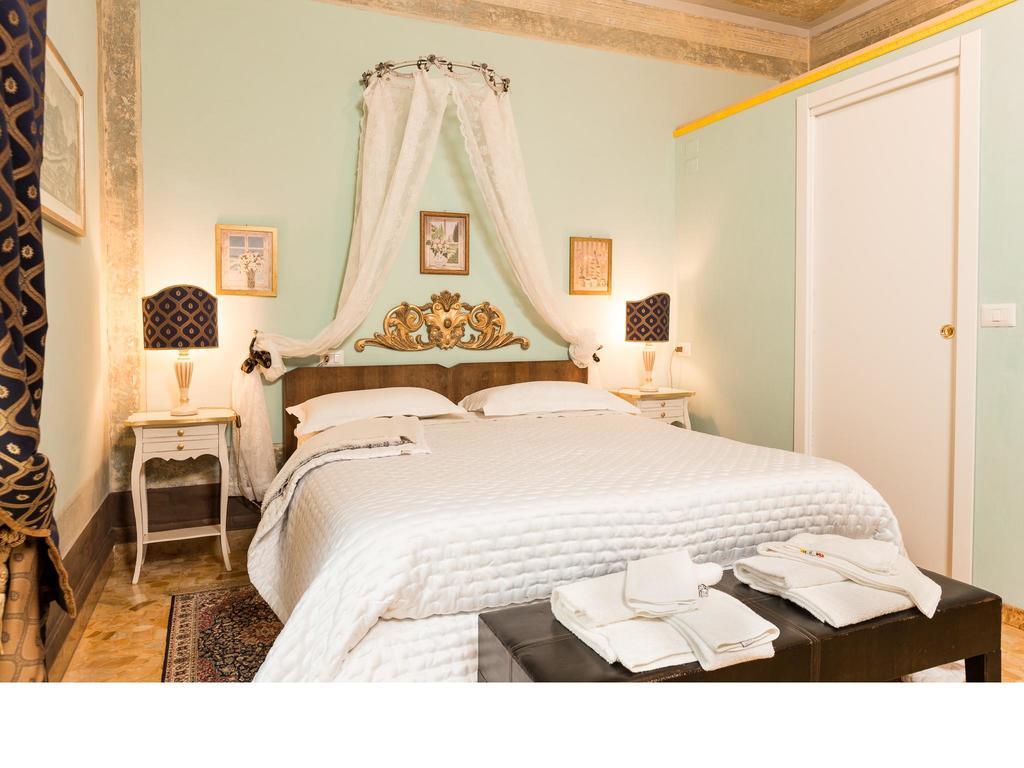 Sant'Enea Casa Fiorita Bed & Breakfast エクステリア 写真