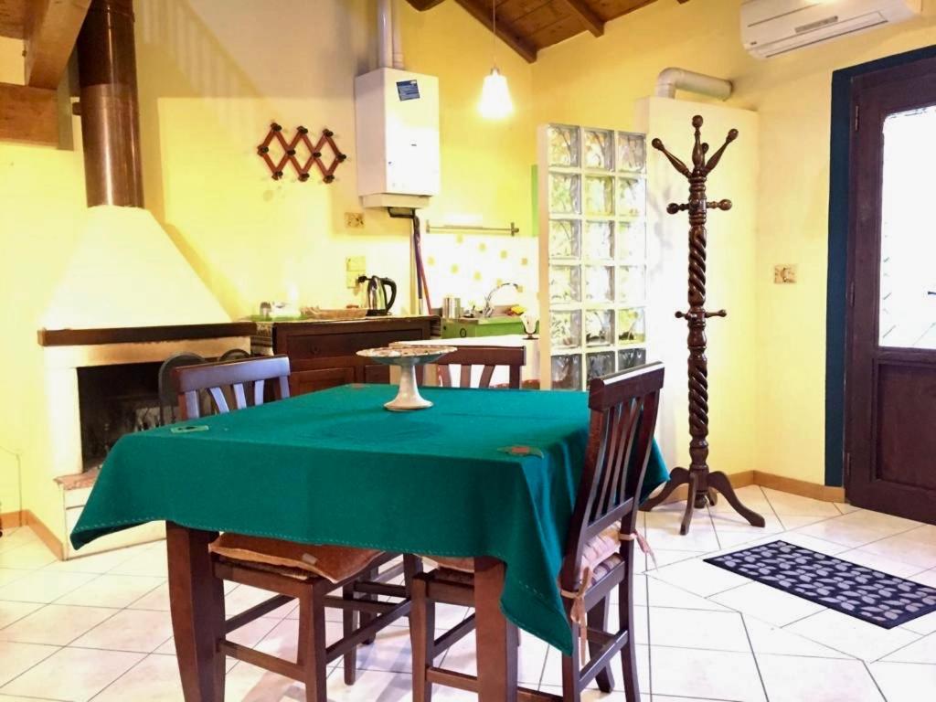 Sant'Enea Casa Fiorita Bed & Breakfast エクステリア 写真